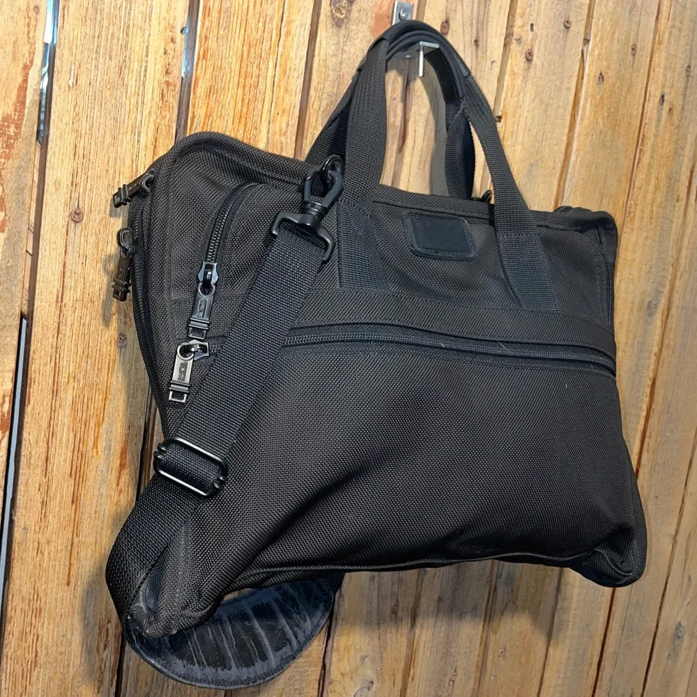 TUMI Slim Laptop Briefcase Bag Black Nylon Shoulder